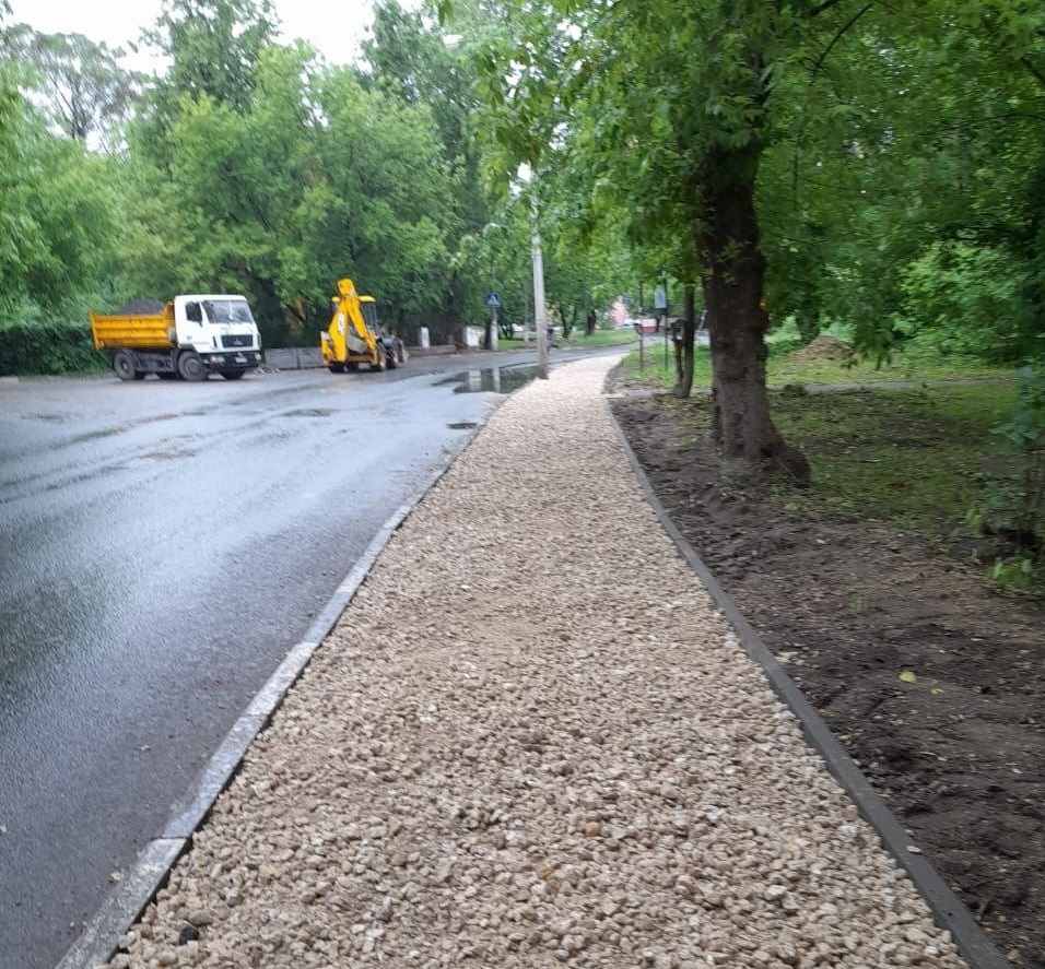 В Люберцах начали ремонт тротуара протяженностью более 1,2 км | 05.06.2023  | Люберцы - БезФормата